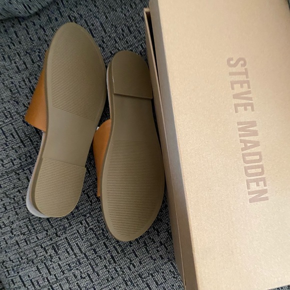 Steve Madden Karolyn Sandal - Picture 4 of 6